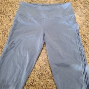 Victoria Sport knockout by Victorias Secret athletic leggings size medium